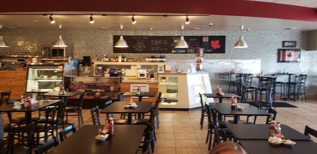 #3. Maple Leaf Diner
